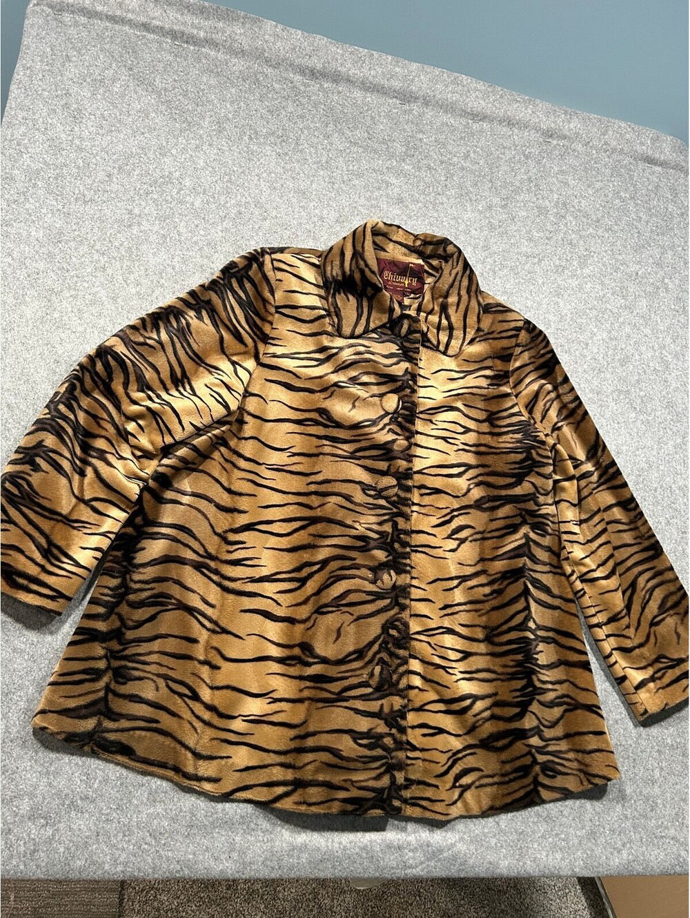 Chivalry Outer Wear Animal Print Size L